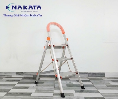 Thang ghế nhôm 3 bậc NAKATA VN-103N